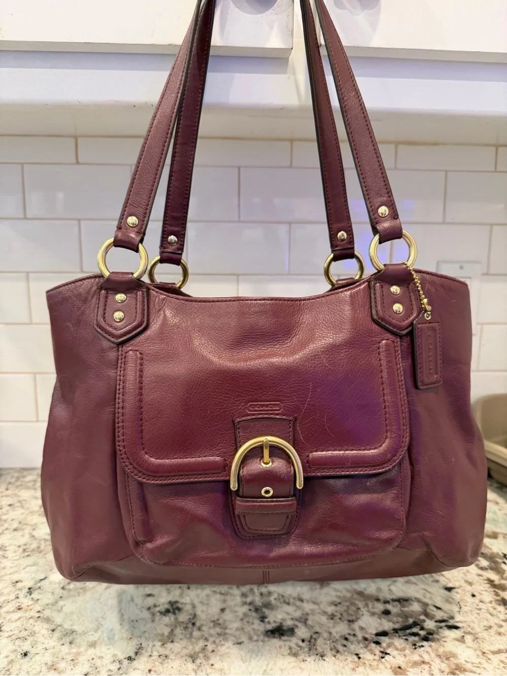 Coach Leather vintage Shoulder Bag in Burgundy with Gold Hardware